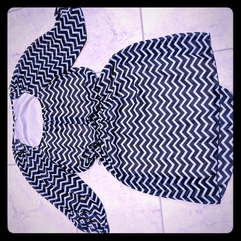 Speechless Chevron dress with belt